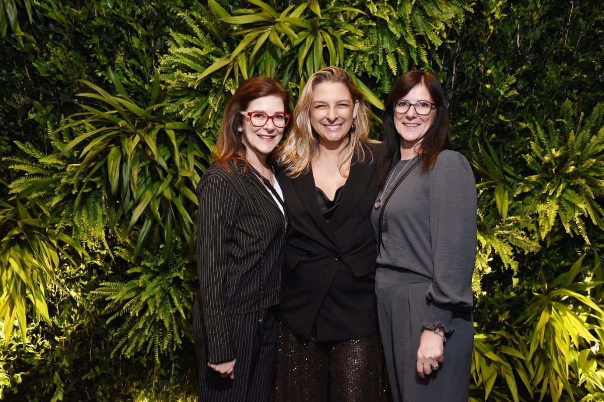 Claudia e Kátia Sartori com Stella Miranda