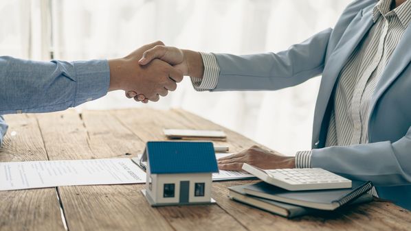 No Dia do Corretor de Imóveis, especialistas em vendas apontam que o futuro da profissão passa pela adaptação às novas tecnologias, pela postura consultiva e pela personalização do atendimento