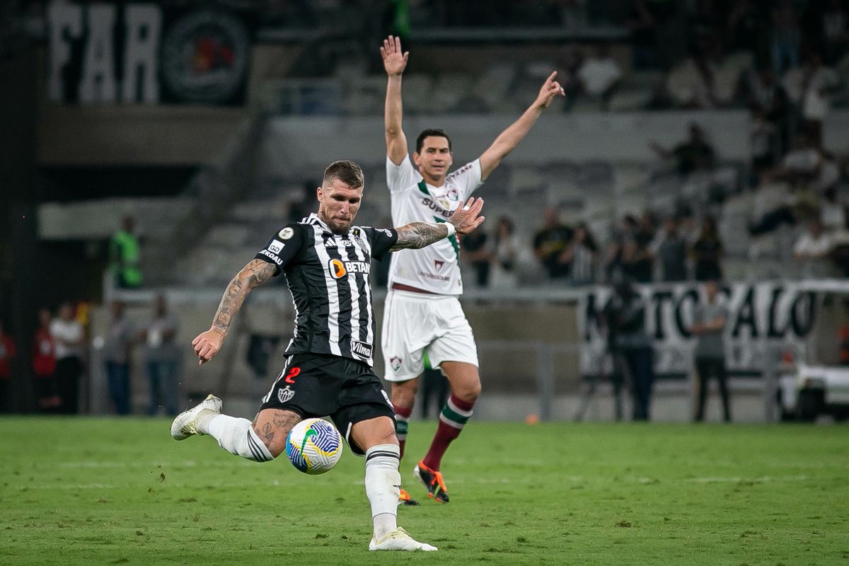 MG - BELO HORIZONTE - 24/08/2024 - BRASILEIRO A 2024, ATLETICO-MG X FLUMINENSE - Lyanco jogador do Atletico-MG durante partida contra o Fluminense no estadio Mineirao pelo campeonato Brasileiro A 2024. (Foto: Fernando Moreno/AGIF/Folhapress)