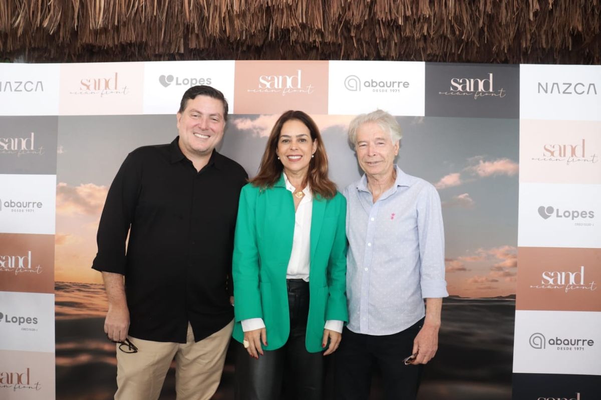 Breno Peixoto, Flávia Abaurre e Diocélio Grasselli na coletiva de lançamento de um novo empreendimento, em Vitória, o Sand Ocean Front