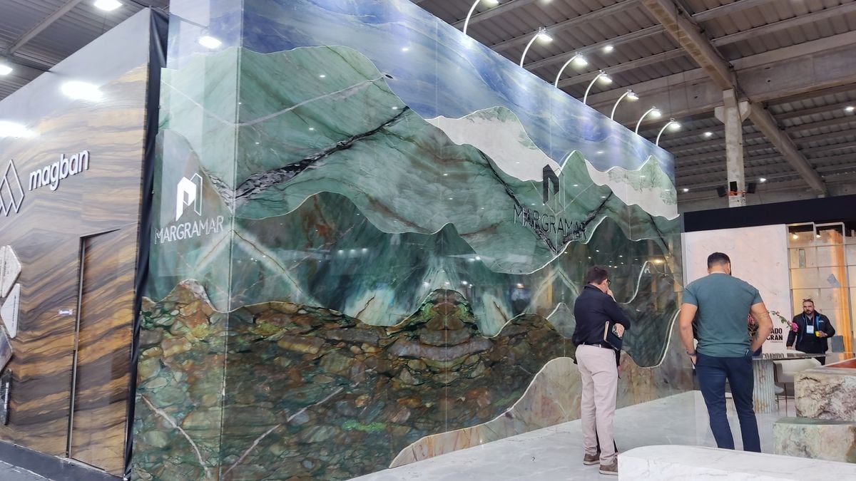 Rochas ornamentais se transformam em uma obra de arte nos estandes da feira por Karine Nobre