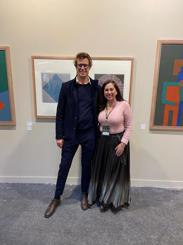 Adam Kurdahl (arquiteto dinamarques) e Gorete Thorey