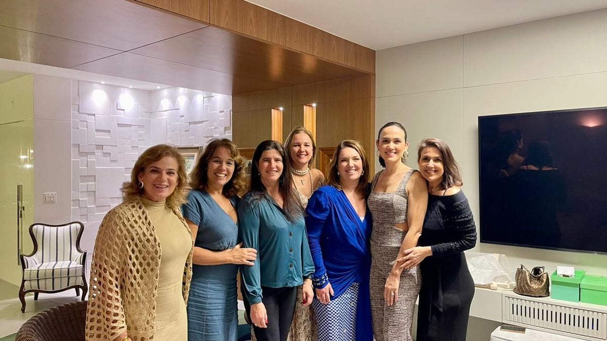 Aline Bragatto Pereira, Valéria Lopes, Carla Lacerda, Izabel Murad, Jaque Devens, Junia Perenzin e Renata Rasseli