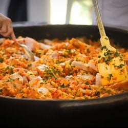 Moqueca gigante é atração de festival em balneário de Anchieta