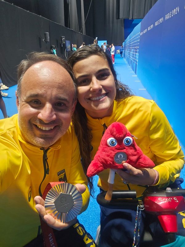 Mariana Cerqueira com a medalha e
