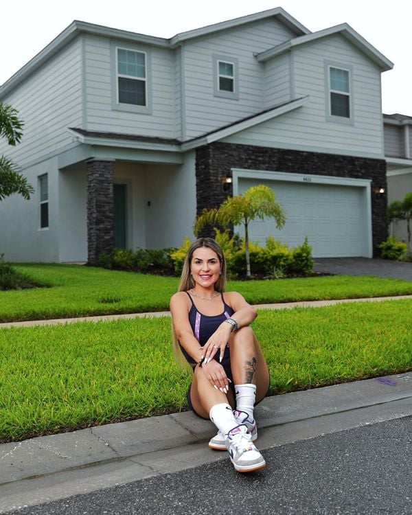 Deolane Bezerra tem casa de luxo nos Estados Unidos