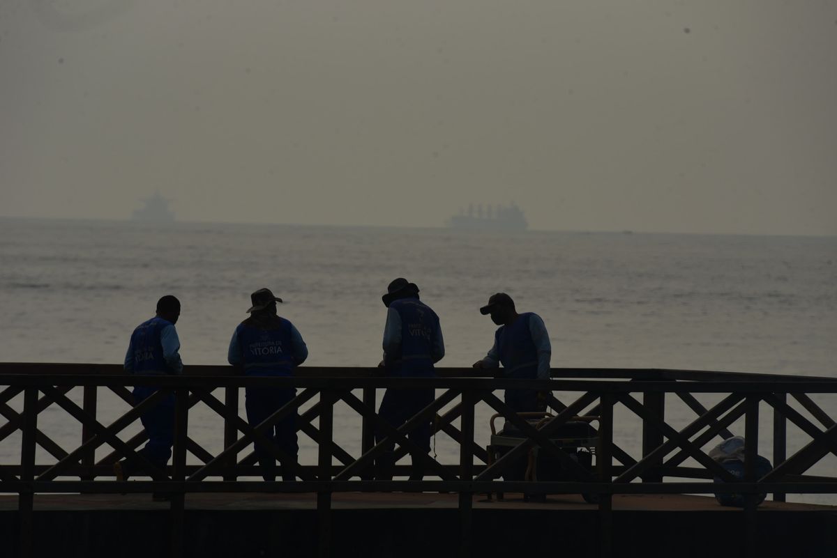 Tempo amanheceu com névoa branca nesta quarta-feira (4) por Ricardo Medeiros