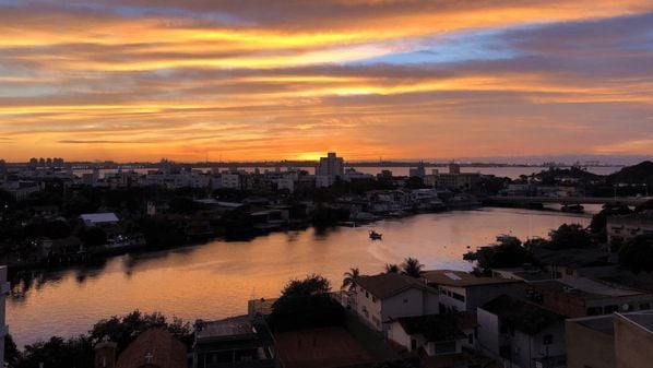 Proprietários do veículo acionaram a polícia após descobrirem, pelas câmeras de segurança, que a embarcação havia sumido do píer particular