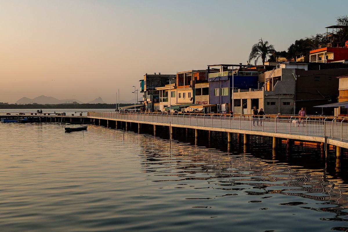Ilha das Caieiras fotografada para o aniversário de Vitória
