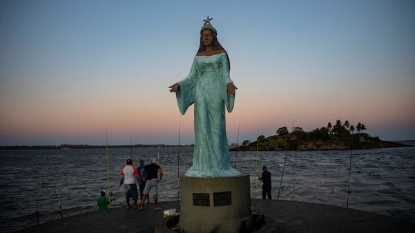 Píer de Iemanjá, em Camburi