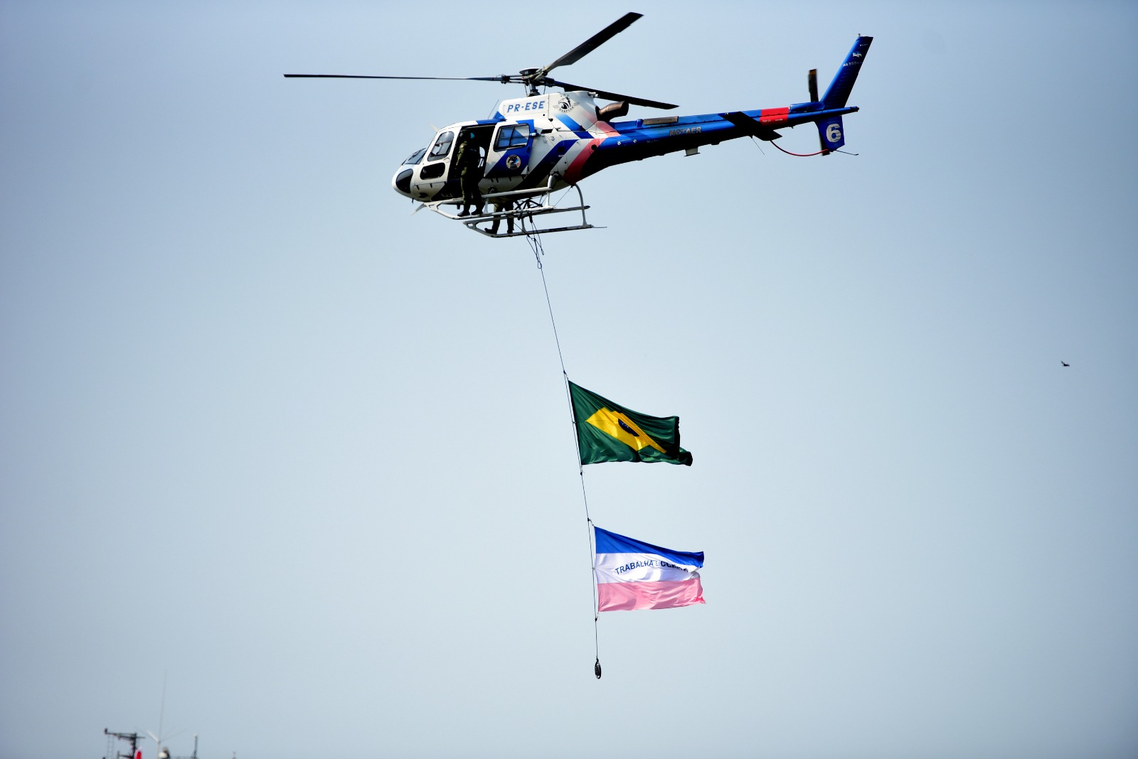 A Gazeta | Desfile de 7 de setembro em Vitória tem show de helicópteros e navio da Marinha