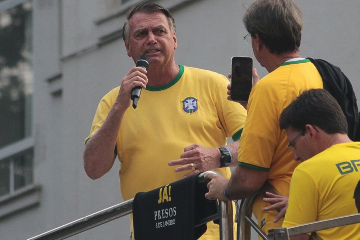 Manifestação pelo impeachment do ministro do STF, Alexandre de Moraes, na Av. Paulista, com a presença do ex-presidente Jair Bolsonaro