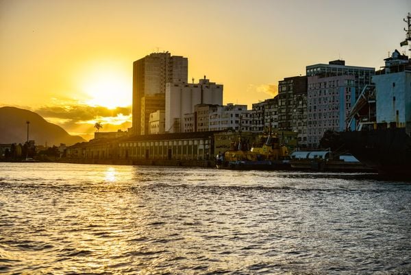 Pôr do sol da Baía de Vitória