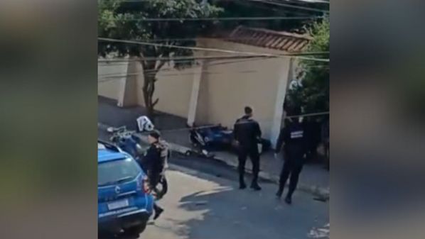Ela voltava para casa quando foi cercada por seis pessoas; os três adultos e três adolescentes ainda são apontados como responsáveis por arrastões na região de Ponta da Fruta