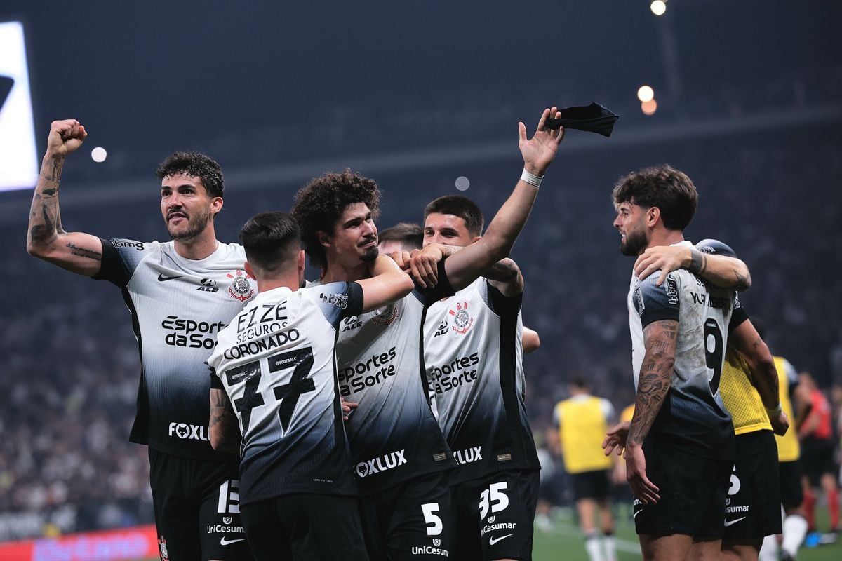 André Ramalho fez o gol que classificou o Corinthians às semifinais da Copa do Brasil