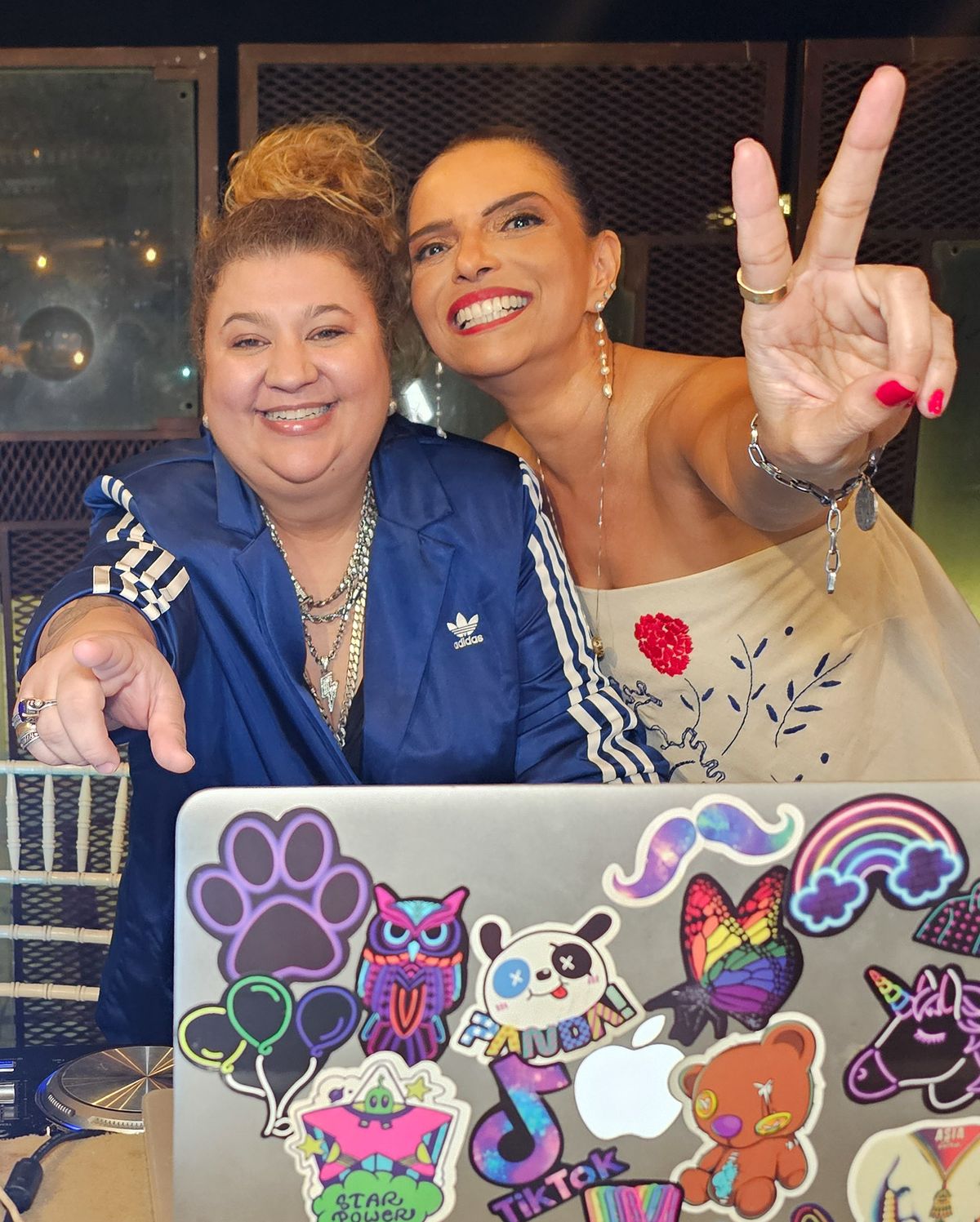 DJ Larissa Tantan e Bruna Medeiros