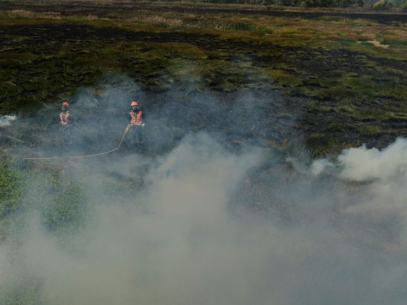 Incêndio na região de turfa no Contorno do Mestre Álvaro por Fernando Madeira