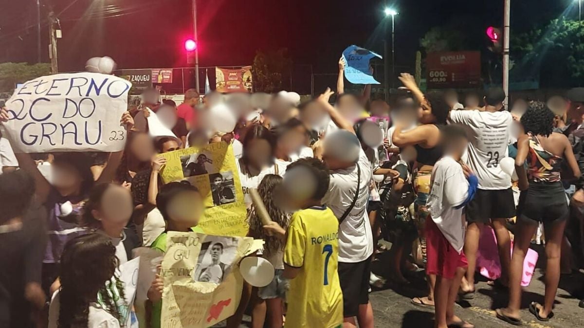 Amigos de escola estavam presentes no protesto que pediu por justiça pela morte de Caio Tieres Braz de Castro, de 14 anos.