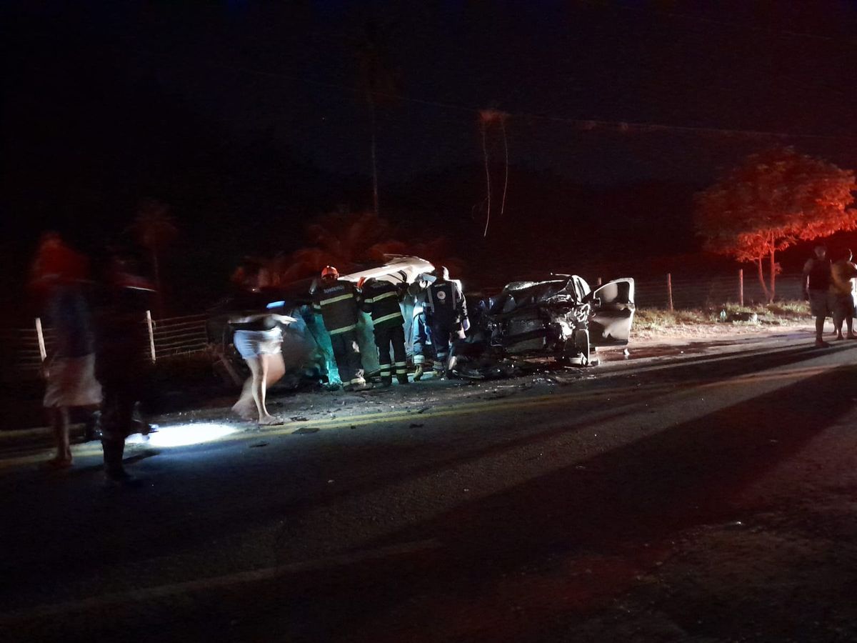 Acidente grave deixa uma pessoa morta em Cachoeiro de Itapemirim, na noite deste sábado.