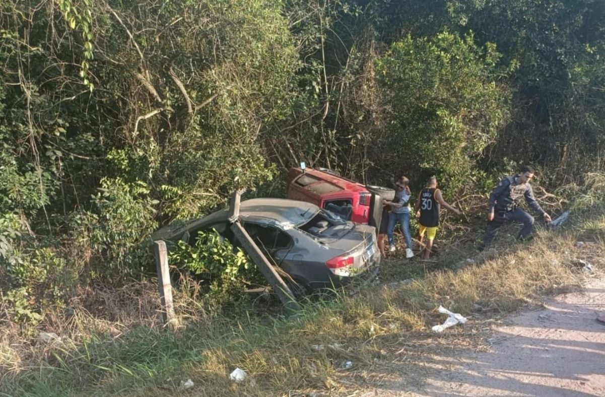 Acidente nas margens da Rodovia do Sol em Vila Velha.