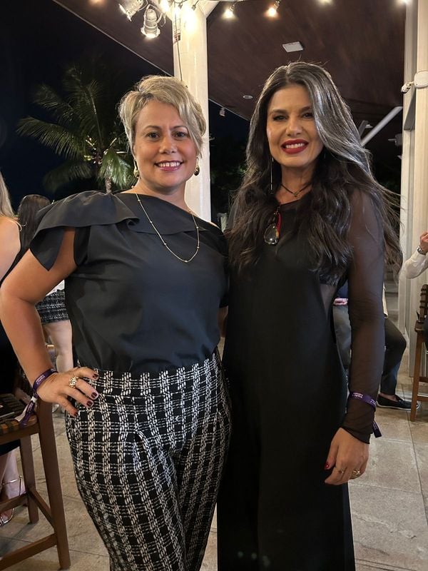  Alessandra Brandão, da AB Marketing, com a empresária Carol Lobato, em evento de negócios.