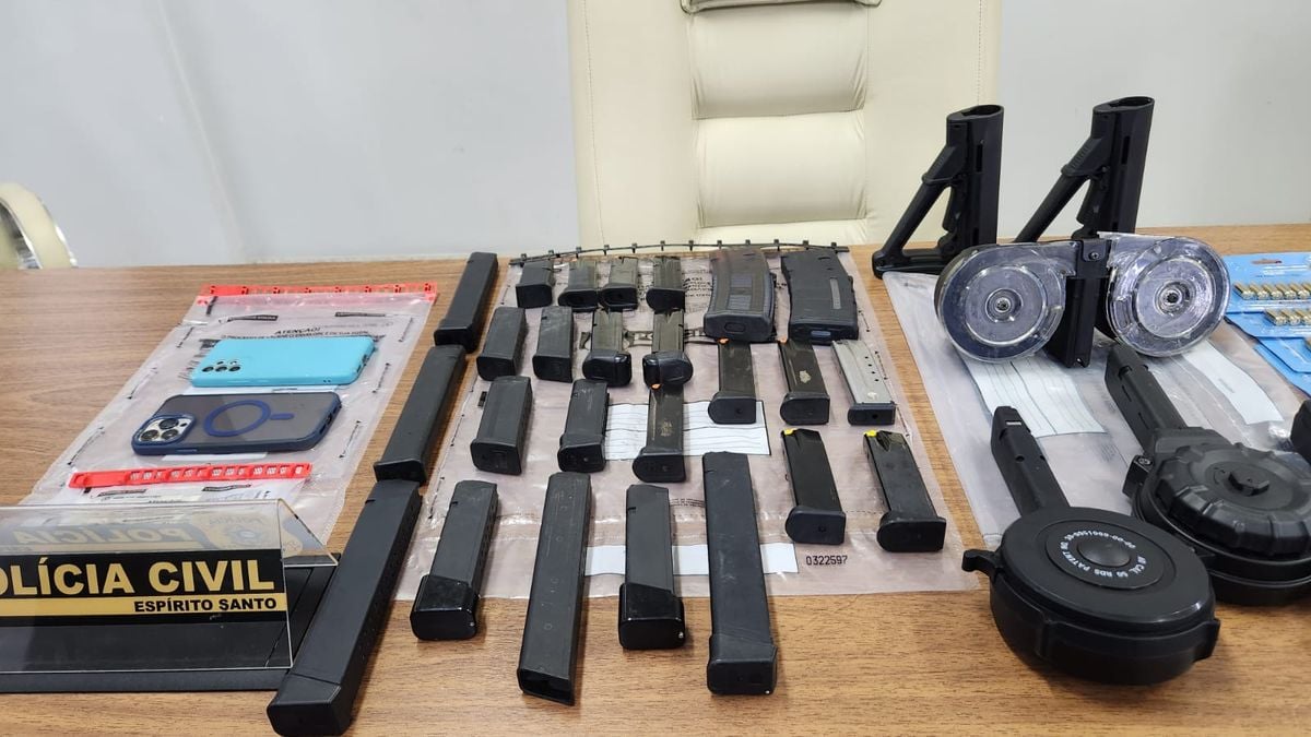 Arsenal de armas e munições foi encontrado com chefe do tráfico de El Dourado e Jardim Limoeiro, na Serra. por Polícia Civil