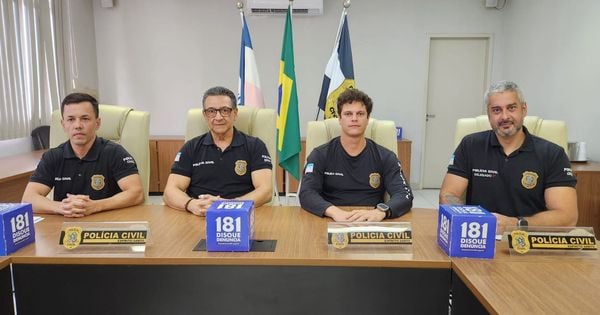 Um dos indivíduos usava videogame para atrair vítimas e foi preso em Vila Velha; ele é suspeito de abusar sexualmente e produzir vídeos ilícitos de três adolescentes