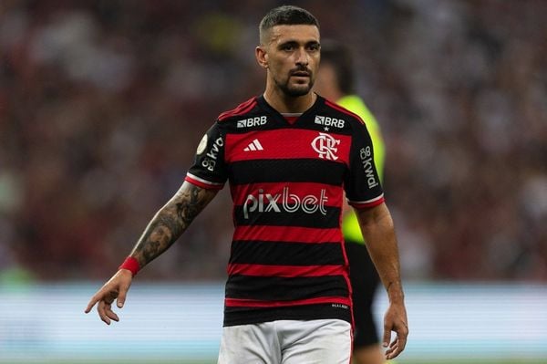 Arrascaeta jogando pelo Flamengo