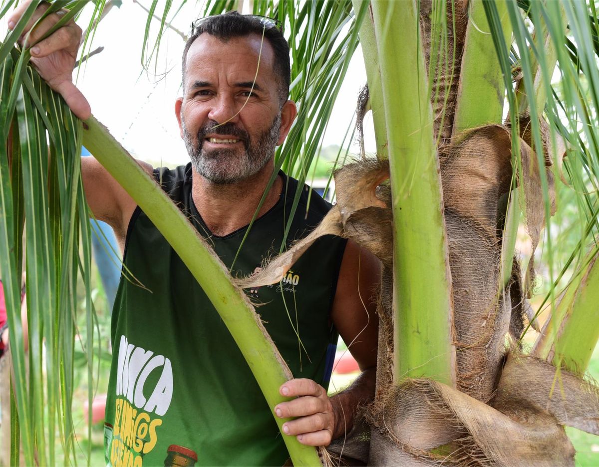 Jocimar Gomes, ele plantou várias plantas no Bairro Aparecida, Cariacica