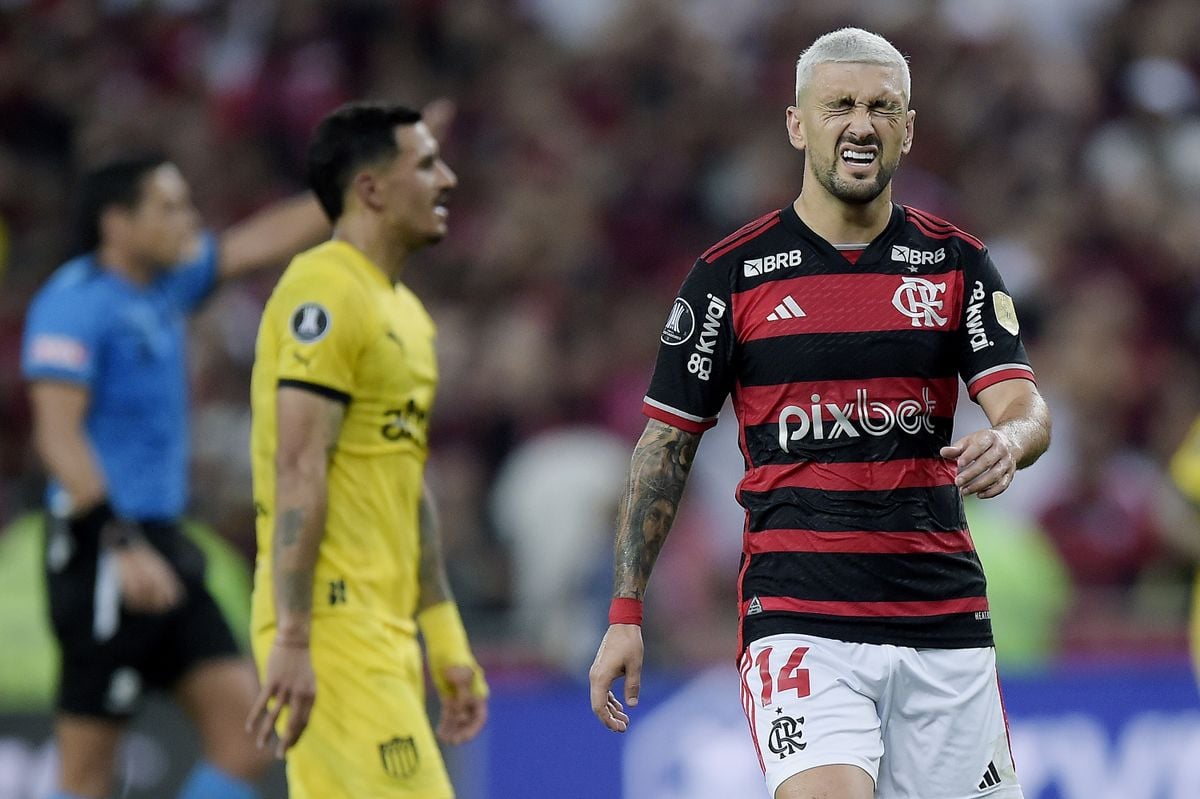 Arrascaeta lamenta derrota para o Peñarol no jogo de ida das quartas de final da Libertadores