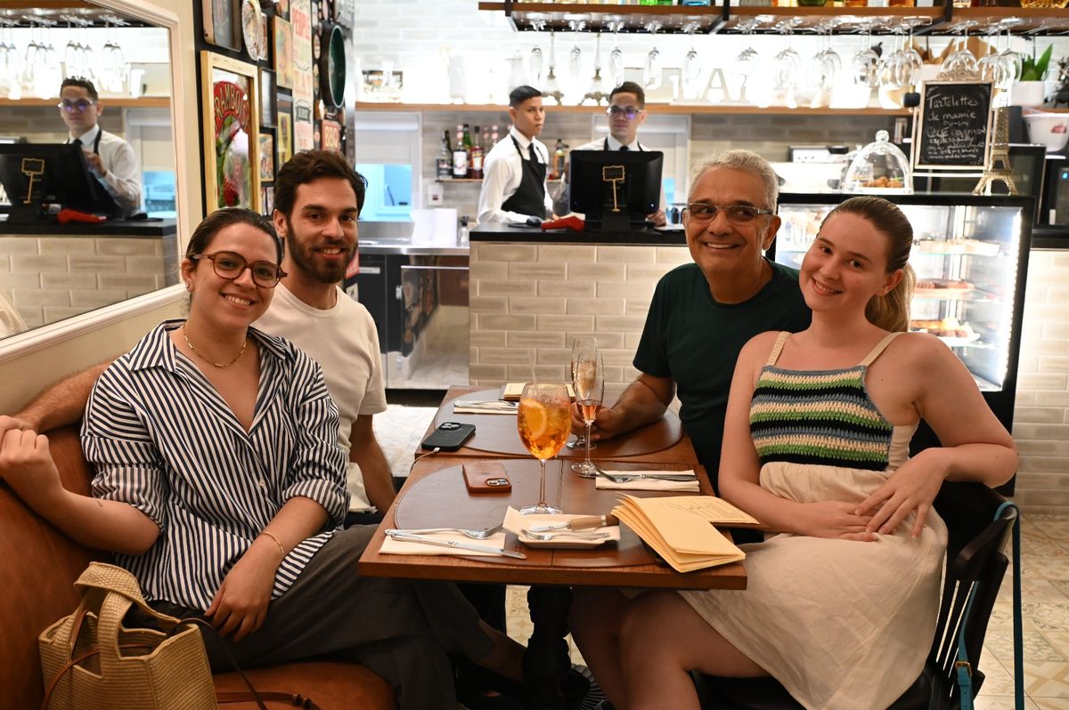 Carolina Delmaestro e Warley Fernandes, Augusto Pacheco e Ana Amélia Corassa