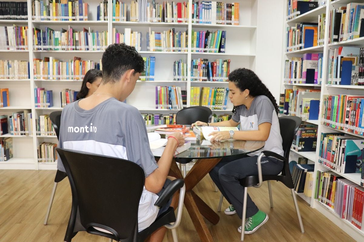 Desde cedo, a Escola Monteiro oferece uma formação que prepara tanto para o exercício profissional quanto para a vida. 