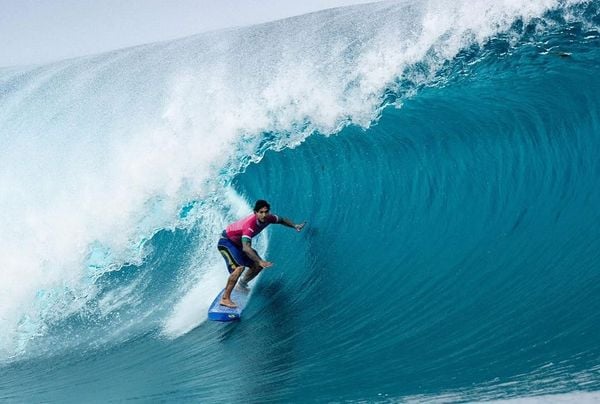 Medina durante as Olimpiadas de Paris 2024 em TTeahupo'o