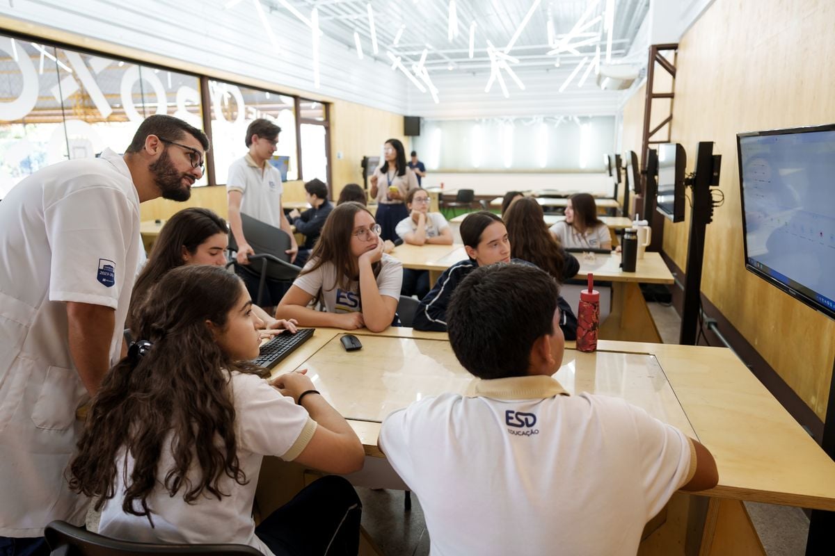 A ESD desenvolveu três propostas voltadas aos alunos do ensino médio com o objetivo de introduzir os principais saberes para a formação de lideranças globais.