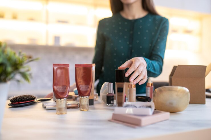 Saiba quais são os produtos de beleza mais procurados entre os segmentos de perfumaria, maquiagem, hair e skincare. Crédito: Divulgação