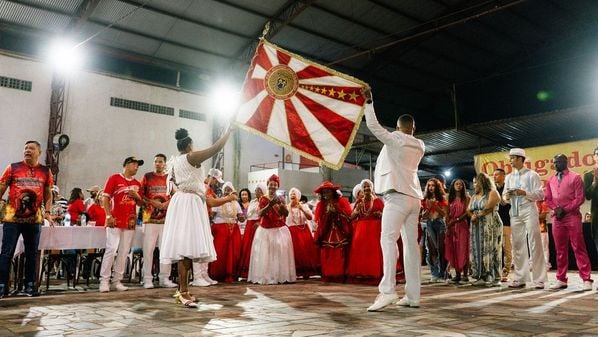 A programação começa neste domingo (13) e vai até o fim de novembro, com baterias, passistas e intérpretes de diversas agremiações