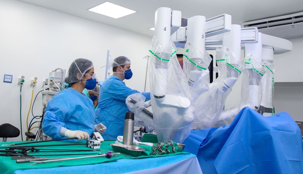 Entre os cursos oferecidos pelo Instituto Santa Rita, está o de Instrumental para Cirurgia Robótica