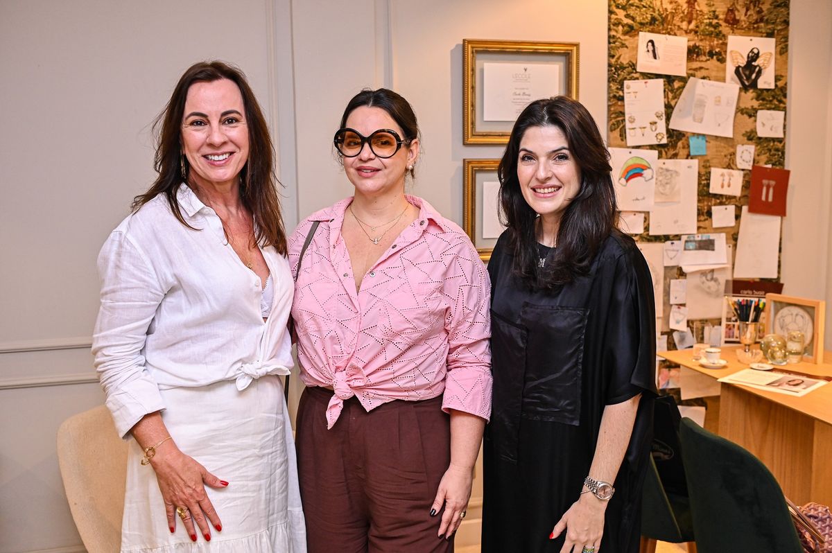 Luciana Almeida, Flávia Machado e Carla Buaiz