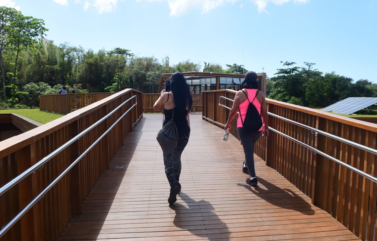 Parque Costeiro na Praia de  Camburi por Ricardo Medeiros