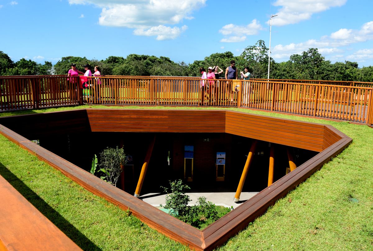 Parque Costeiro na Praia de  Camburi por Ricardo Medeiros