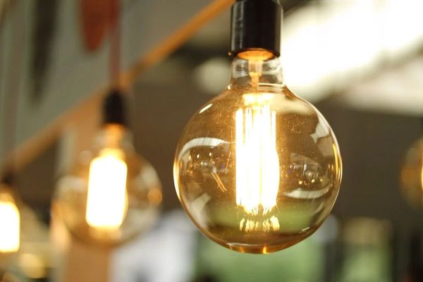 Conta de luz, energia elétrica, iluminação