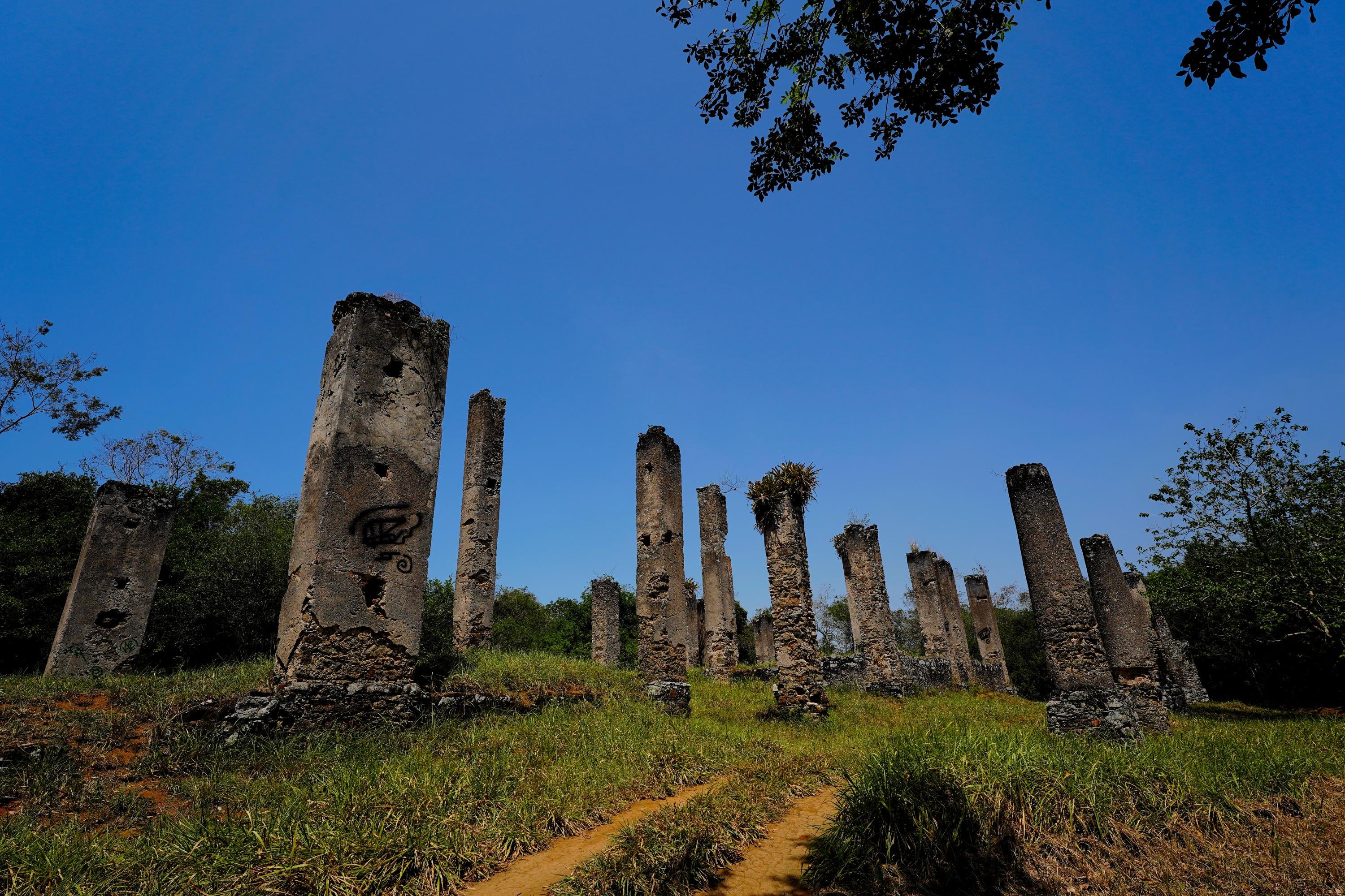 Ruínas do Rio Salinas escondem mistérios em Anchieta, Sul do ES | A Gazeta