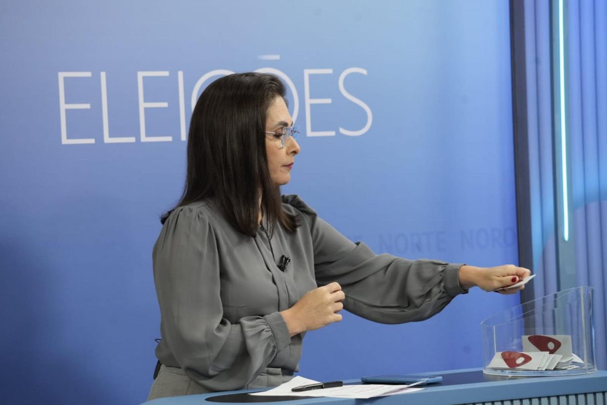 Candidatos a prefeito de  Cachoeiro de Itapemirim durante o debate da TV Gazeta  por Fermando Madeira 