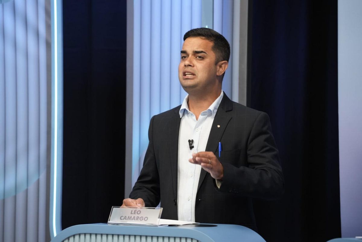 Candidatos a prefeito de  Cachoeiro de Itapemirim durante o debate da TV Gazeta por Fermando Madeira