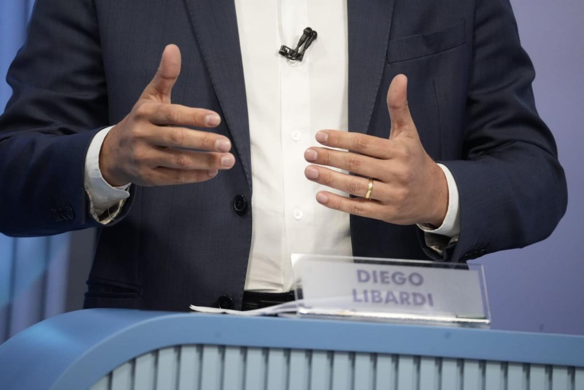 Candidatos a prefeito de  Cachoeiro de Itapemirim durante o debate da TV Gazeta por Fermando Madeira