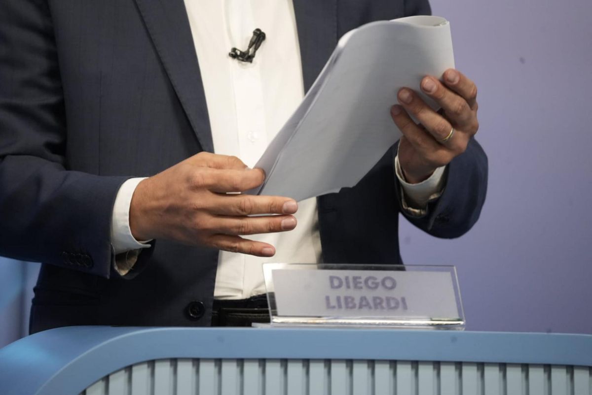 Candidatos a prefeito de  Cachoeiro de Itapemirim durante o debate da TV Gazeta por Fermando Madeira