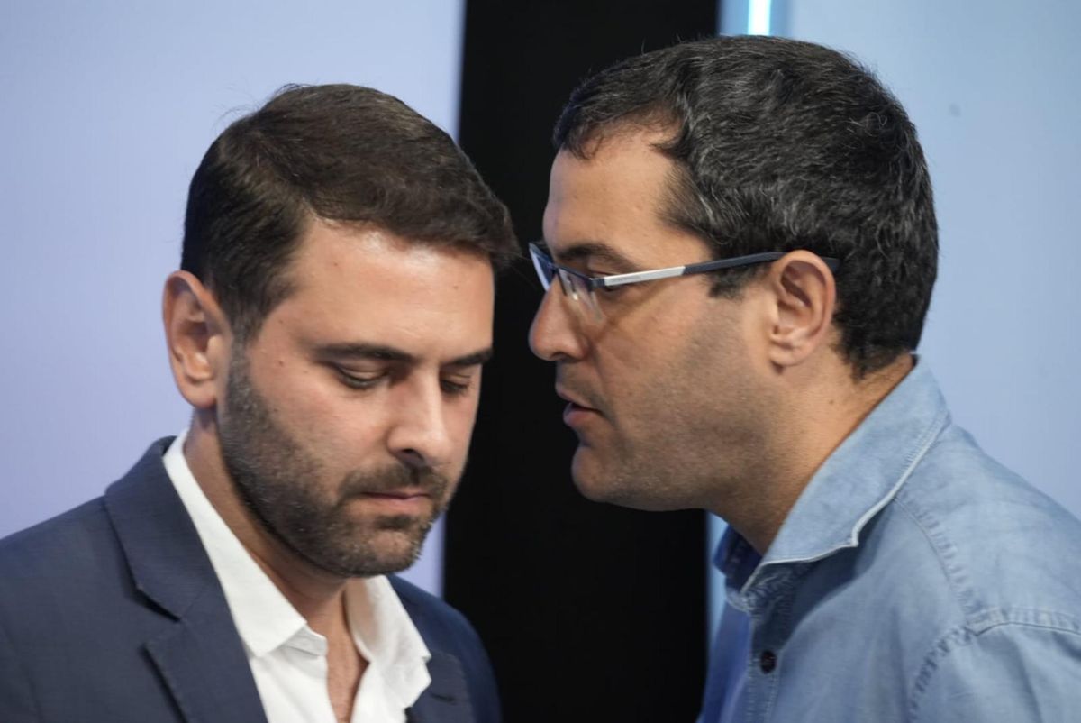 Candidatos a prefeito de  Cachoeiro de Itapemirim durante o debate da TV Gazeta por Fermando Madeira