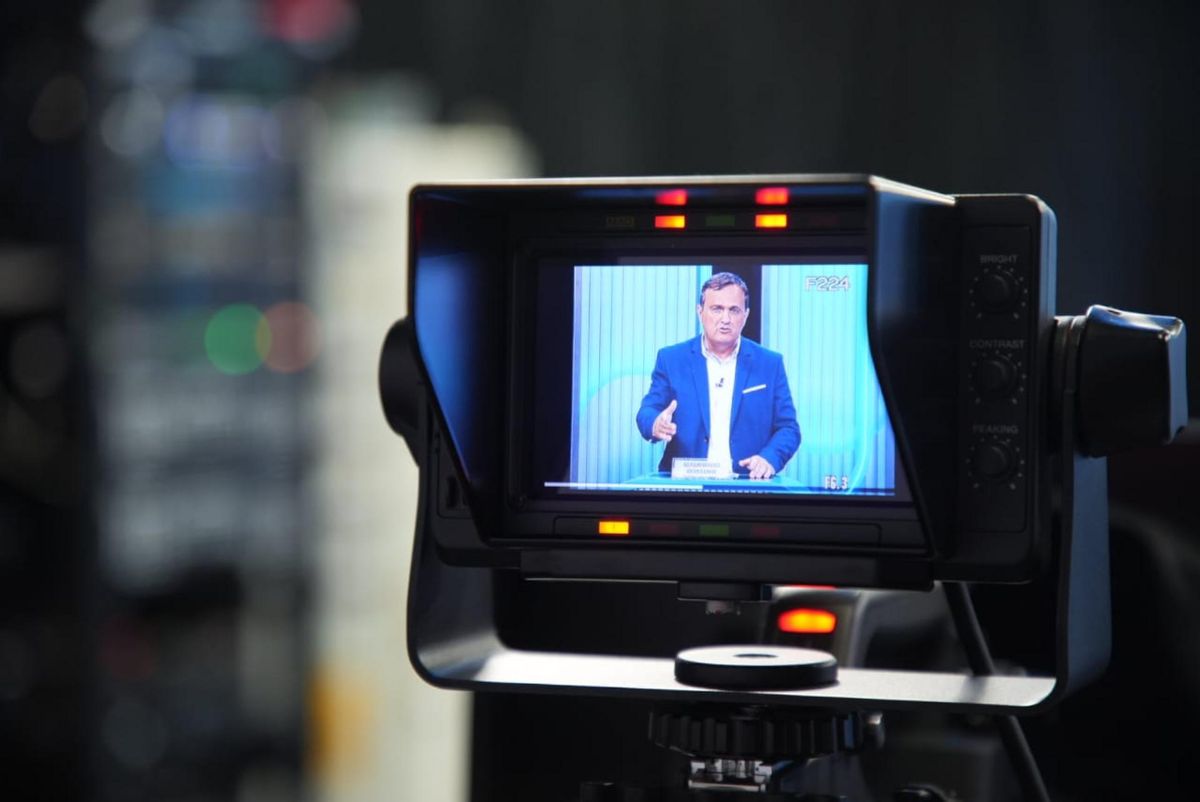 Candidatos a prefeito de  Linhares durante o debate da TV Gazeta  por Vitor Jubini