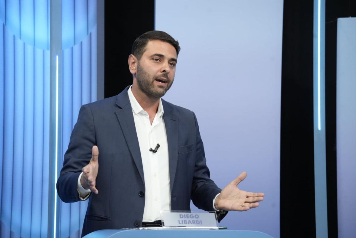 Candidatos a prefeito de Cachoeiro de Itapemirim durante o debate da TV Gazeta por Fernando Madeira