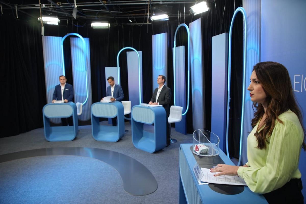 Candidatos a prefeito de Linhares durante o debate da TV Gazeta por Vitor Jubini    
